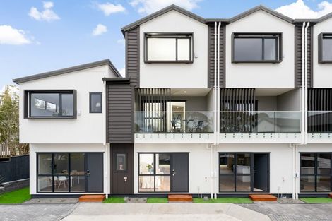 Photo of property in 16c Saint Catherine Crescent, West Harbour, 0618