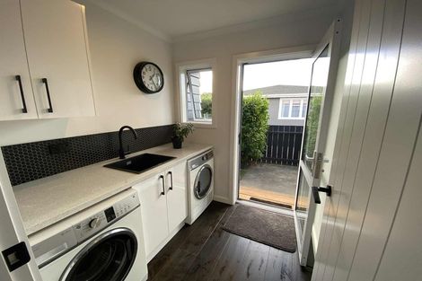 Photo of property in 9 Salisbury Avenue, Terrace End, Palmerston North, 4410