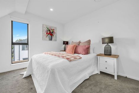 Photo of property in 84b Hutchinsons Road, Bucklands Beach, Auckland, 2014