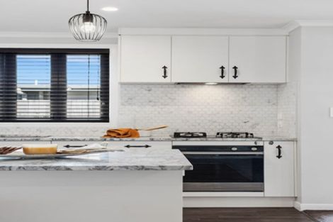 Photo of property in 82 Puhirake Crescent, Pyes Pa, Tauranga, 3112