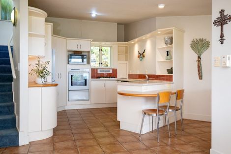 Photo of property in 2 Coleman Terrace, Hospital Hill, Napier, 4110