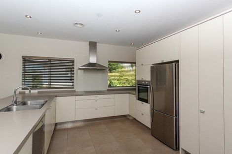 Photo of property in 4 Links Drive, Waiwhakaiho, New Plymouth, 4312