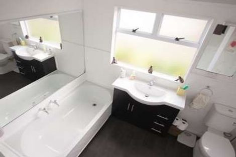 Photo of property in 28 Hinton Avenue, Forest Lake, Hamilton, 3200