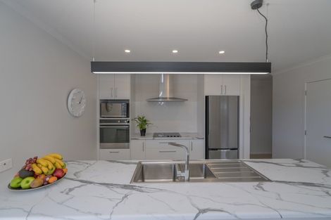 Photo of property in 8 Palm Drive, Whitianga, 3510