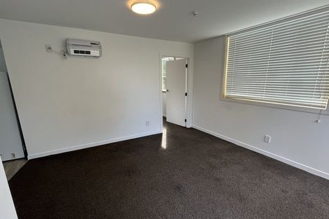 Photo of property in 17/125 Queens Drive, Lyall Bay, Wellington, 6022