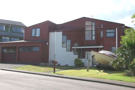 Photo of property in 13 Westergrove Place, West Harbour, Auckland, 0618