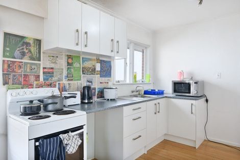 Photo of property in 142 Lincoln Road, Henderson, Auckland, 0610