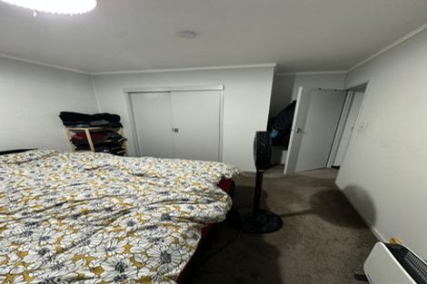 Photo of property in 2 Paton Avenue, Te Atatu South, Auckland, 0610