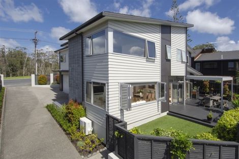 Photo of property in 131 Kowhai Road, Mairangi Bay, Auckland, 0630