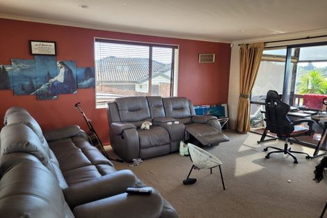 Photo of property in 12 Natasha Lane, Henderson, Auckland, 0612
