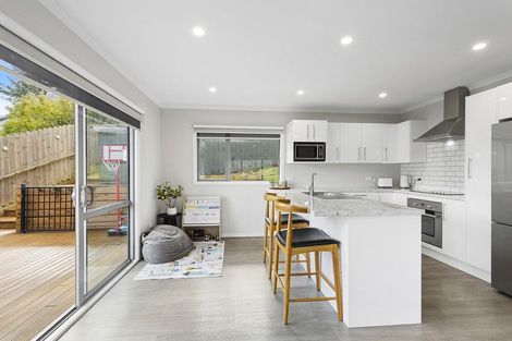 Photo of property in 17a Gloucester Street, Cannons Creek, Porirua, 5024