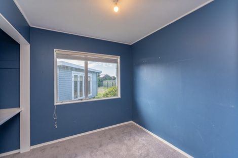 Photo of property in 13 Simcox Street, Otaki Beach, Otaki, 5512