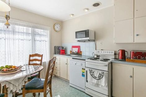 Photo of property in 15 Sterling Avenue, Manurewa East, Auckland, 2102