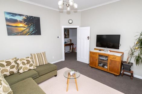 Photo of property in 190 Derwent Street, Island Bay, Wellington, 6023