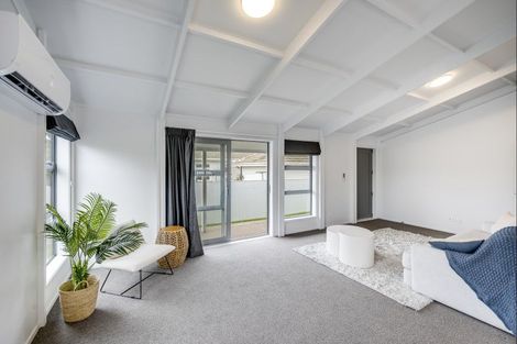 Photo of property in Lantern Light Takeaways, 1012 Willowpark Road North, Mayfair, Hastings, 4122