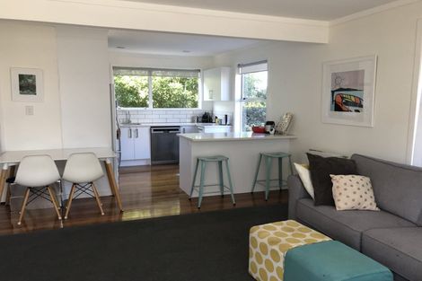 Photo of property in 9a Tahapa Crescent, Meadowbank, Auckland, 1072