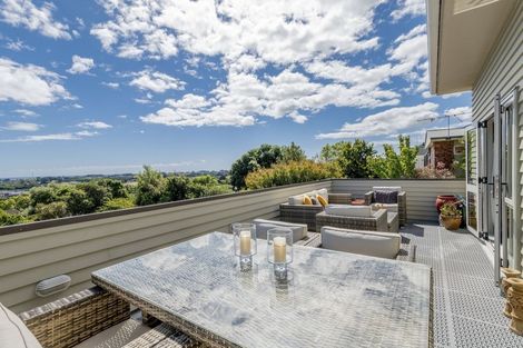 Photo of property in 103 Winara Avenue, Waikanae, 5036