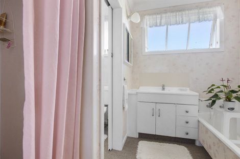 Photo of property in 9 Massey Street, Westown, New Plymouth, 4310