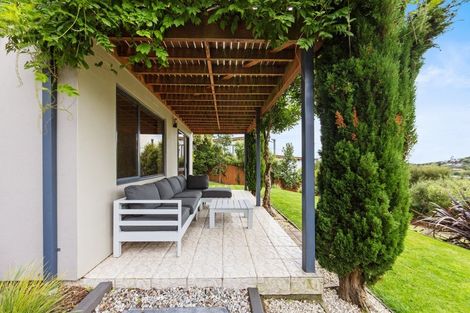 Photo of property in 8 Emerald Lane, Cashmere, Christchurch, 8022