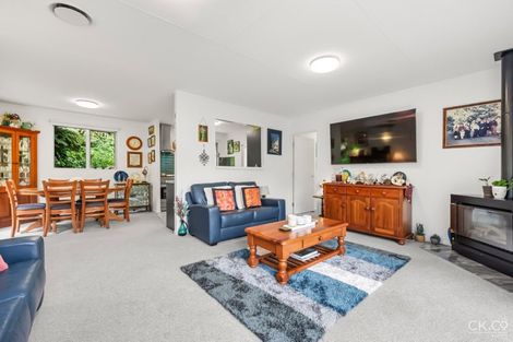 Photo of property in 14 Winchester Avenue, Pinehaven, Upper Hutt, 5019