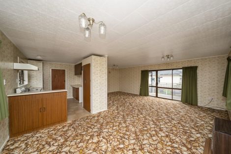 Photo of property in 16 Hinau Street, Inglewood, 4330