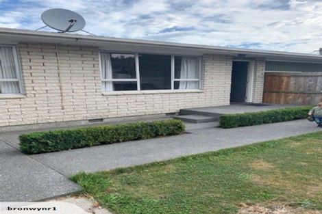 Photo of property in 2/12 Mortlake Street, Islington, Christchurch, 8042