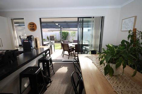 Photo of property in 17 Harding Drive, Papamoa Beach, Papamoa, 3118