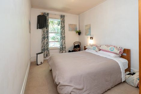 Photo of property in 94 Rolleston Street, Mount Cook, Wellington, 6021