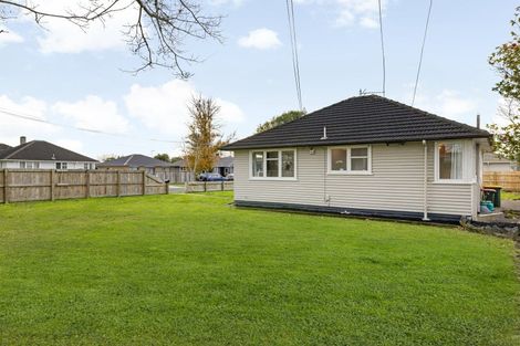 Photo of property in 2 Yeats Crescent, Fairfield, Hamilton, 3214