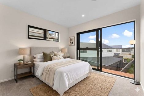 Photo of property in 12 Harbourside Parade, Hobsonville, 0616