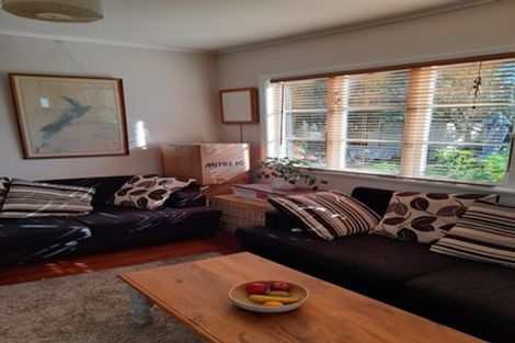 Photo of property in 1/30 Norwood Road, Bayswater, Auckland, 0622