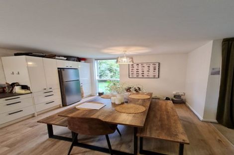 Photo of property in 141 Churton Drive, Churton Park, Wellington, 6037