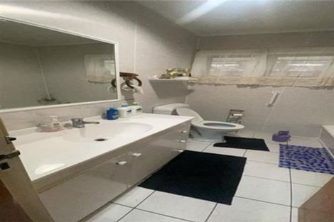 Photo of property in 60 Hillsborough Road, Hillsborough, Auckland, 1042