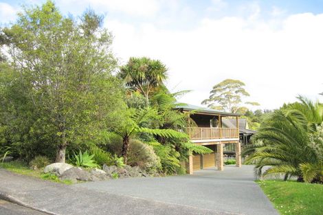 Photo of property in 1 Atarua Gardens, Waiatarua, Auckland, 0604