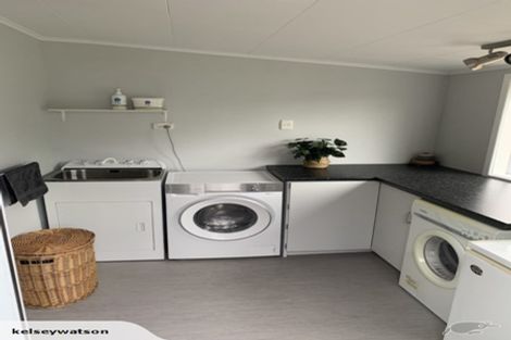 Photo of property in 21 Peel Street, Westport, 7825