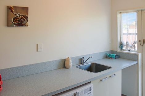 Photo of property in 39 Showgate Avenue, Sockburn, Christchurch, 8042