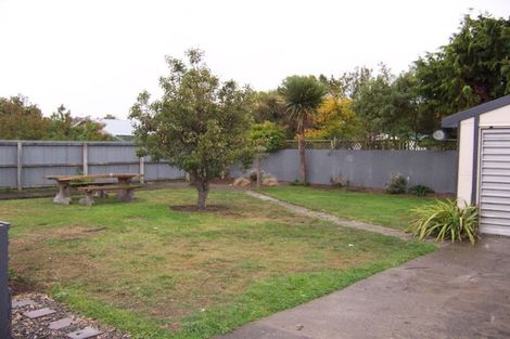 Photo of property in 120 Bowhill Road, New Brighton, Christchurch, 8083