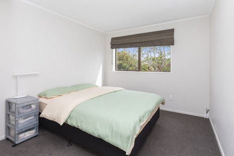 Photo of property in 2/76 Hinau Street, Riccarton, Christchurch, 8041