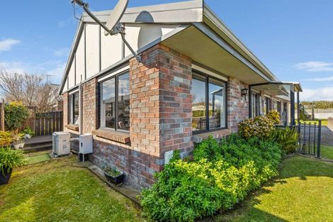 Photo of property in 219/1 Coronation Avenue, Welbourn, New Plymouth, 4310