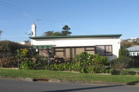 Photo of property in 2 Herewini Street, Titahi Bay, Porirua, 5022