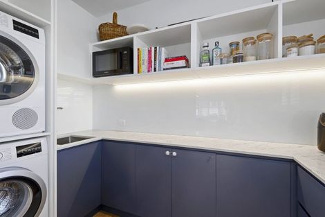 Photo of property in 136 Weston Road, St Albans, Christchurch, 8052