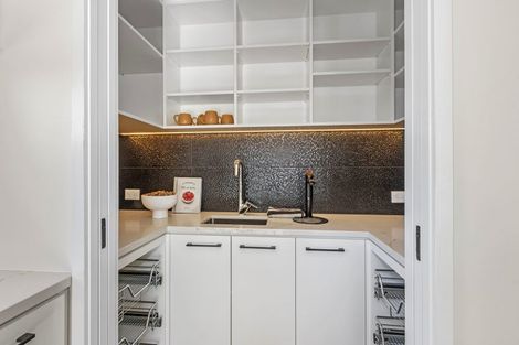 Photo of property in 519 Avonhead Road, Avonhead, Christchurch, 8042