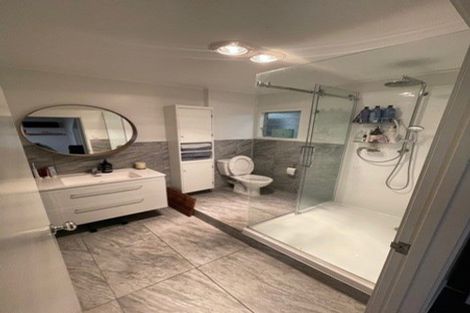 Photo of property in 1/196 Lake Road, Belmont, Auckland, 0622