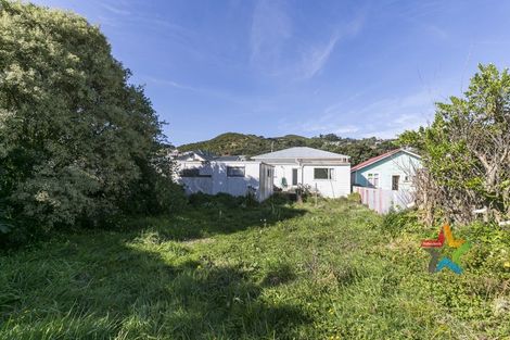 Photo of property in 30 The Parade, Island Bay, Wellington, 6023