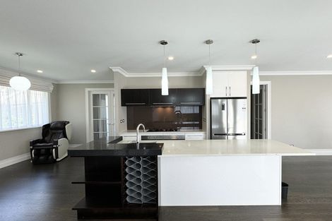 Photo of property in 8 Mural Place, Greenhithe, Auckland, 0632