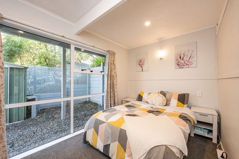Photo of property in 2 Thomas Hook Street, Tawa, Wellington, 5028