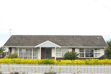 Photo of property in 3 Beeston Place, Redwood, Christchurch, 8051