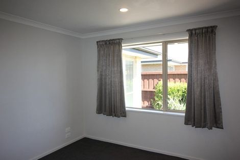 Photo of property in 16 Rossall Crescent, Rolleston, 7615