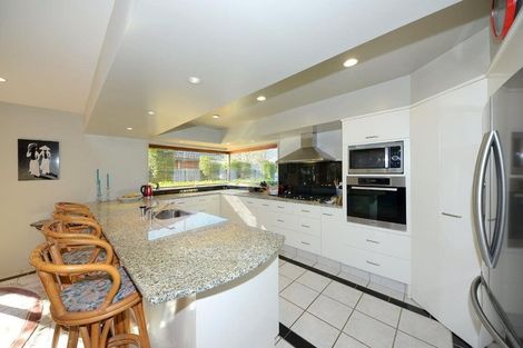 Photo of property in 5 Arundel Gate, Avonhead, Christchurch, 8042