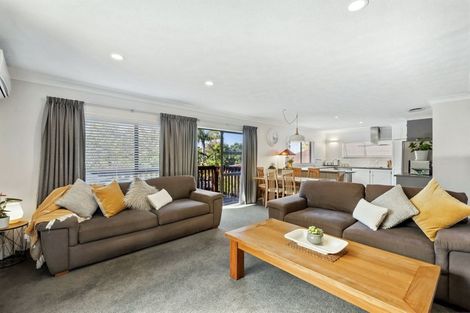 Photo of property in 2/57 Nigel Road, Browns Bay, Auckland, 0630